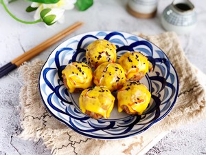 Grilled Rice Balls with Tuna and Cheese, Really Delicious, The Value in The Bento Box recipe