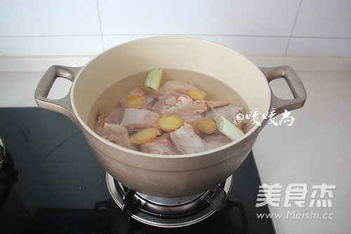 White Radish Lamb Bone Soup recipe