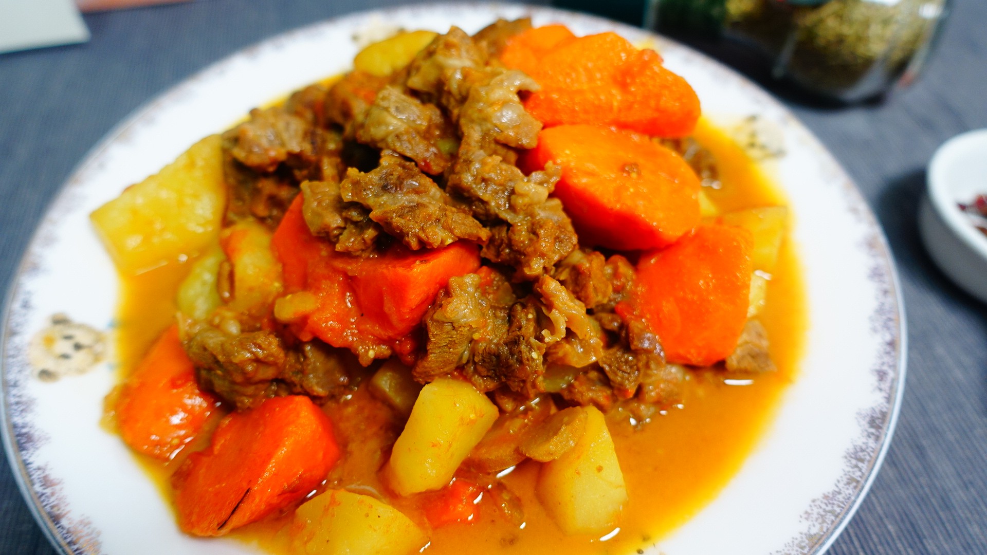 Braised Beef Ribs with Carrots, Potatoes and Tomatoes recipe