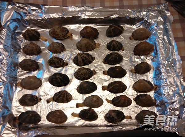 Roasted Clams in Original Sauce recipe