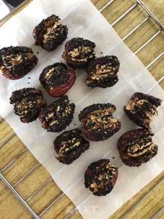 Sesame Dates with Walnuts recipe