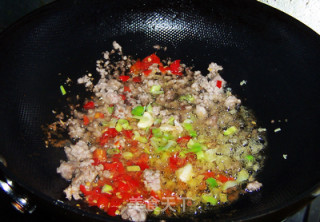 Black and White Tofu with Fish-flavored Minced Pork recipe