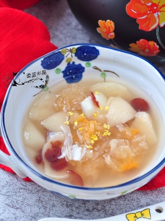Lily Tremella Pear Soup recipe
