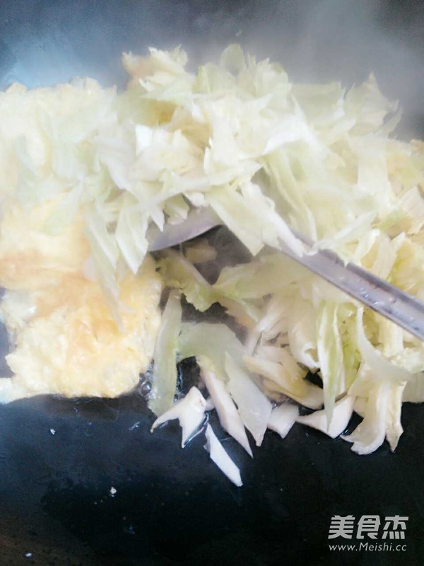 Fried Noodles with Cabbage recipe