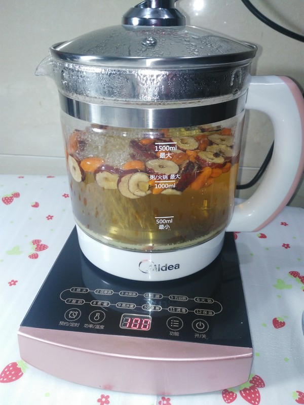 Jujube Wolfberry Tea in Health Pot recipe
