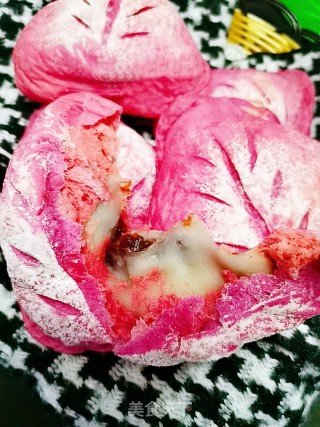 Pitaya Mochi Soft European Buns recipe