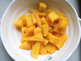 #果#mango Crisp with Egg Tart Skin recipe