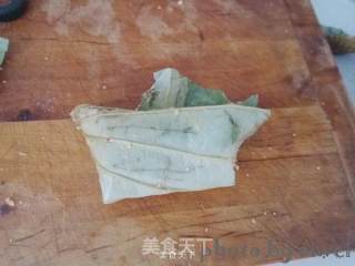 Steamed Pork Ribs with Lotus Leaf Powder recipe