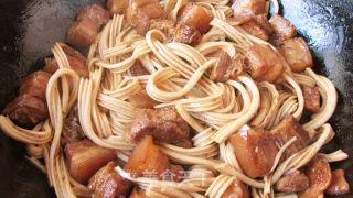 Braised Pork and Taro Noodles recipe