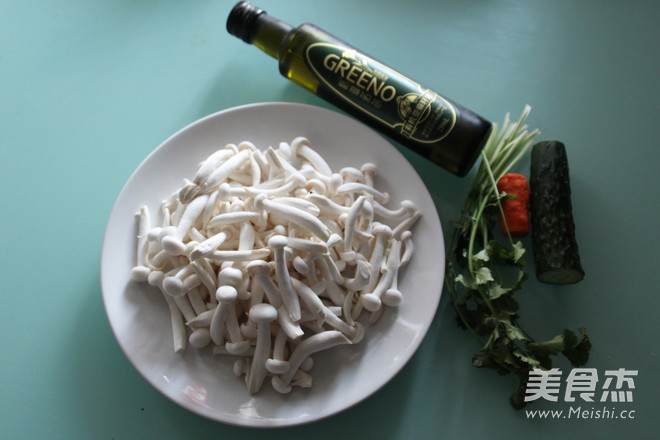 White Jade Mushroom Mixed with Cucumber recipe
