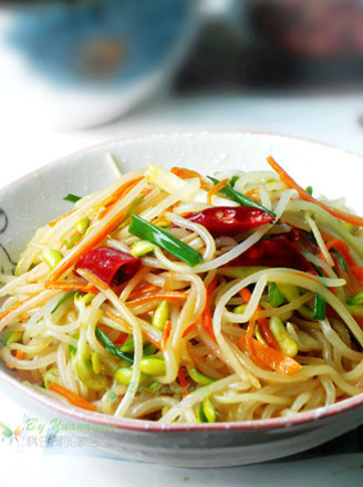 Fried Noodles with Bean Sprouts