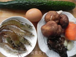 The Delicious Pile-shrimp and Cucumber Cup recipe