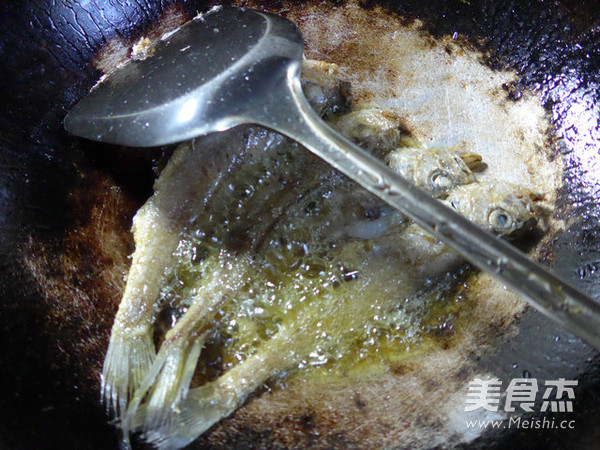 Braised Small Yellow Croaker recipe