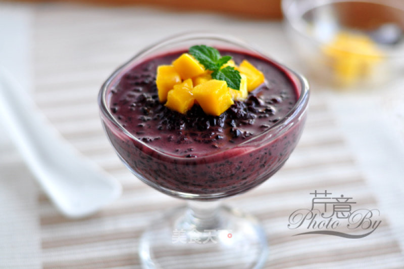 Black Glutinous Rice with Mango Coconut Milk recipe