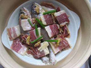 Steamed Yellow Croaker with Ham recipe