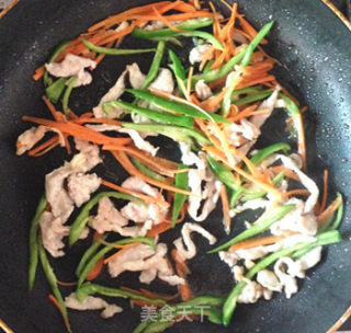 Fried Noodles with Shredded Pork and Vegetables recipe