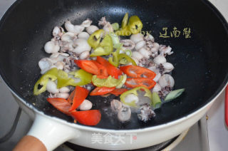 Fried Cuttlefish with Cumin, Grilled in A Pan recipe