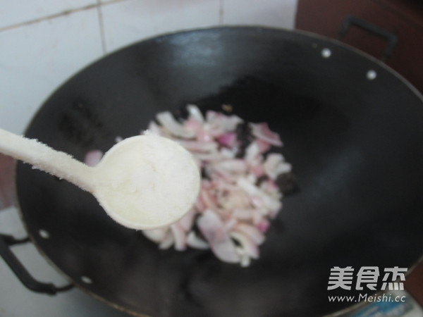 Scrambled Eggs with Onions recipe