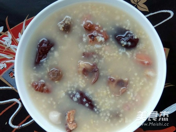 Porridge with Red Dates and Nuts recipe