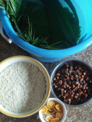 Salted Egg Yolk Zongzi recipe