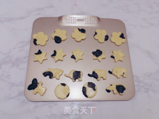 Condensed Milk Two-color Biscuits recipe
