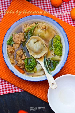 Sour Soup and Crispy Pork Yuanbao Dumplings recipe