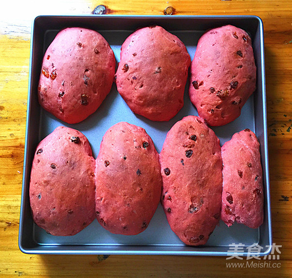 Red Yeast Raisin Bread recipe