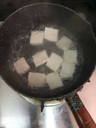 Wormwood Tofu Clear Soup recipe