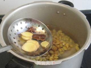 Salted Pork Head Stewed with Soybeans recipe