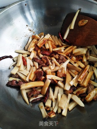 Fried Pork with Pleurotus Eryngii recipe