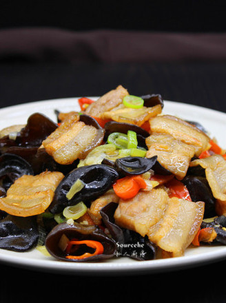 Stir-fried Pork Belly with Spicy Fungus recipe