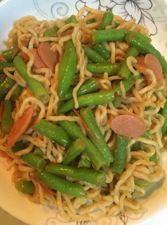 Noodles with Tomatoes and Beans recipe