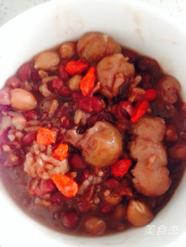 Longan, Wolfberry, Red Beans, Peanuts and Red Rice Porridge recipe