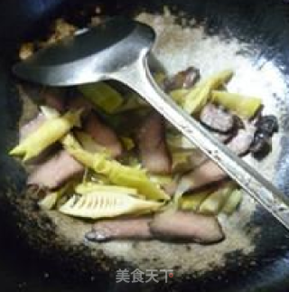 Stir Fried Pork with Bamboo Shoots recipe