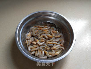 Stir-fried River Prawns with Leek Flowers recipe