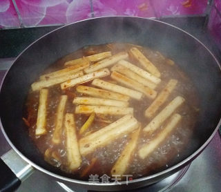 Stir-fried Rice Cake with Mushroom and Black Bean Spicy Sauce recipe