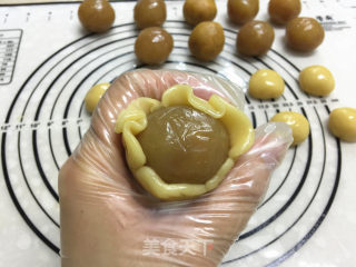 Mooncake with Lotus Seed Paste and Egg Yolk recipe