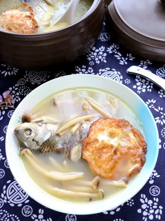 Crab Mushroom Crucian Fish Soup recipe