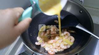 Asparagus and Shrimp Eggs recipe