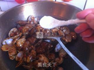 Spicy Stir-fried Flower Beetle recipe