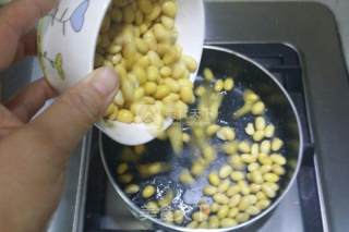 Fried Rice with Sweet and Salty Beans and Garlic Sprouts (garlic Sprouts) recipe