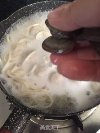 Noodles with Lean Pork Soup recipe