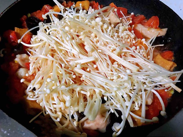 Tomato Enoki Mushroom Meatball Soup recipe