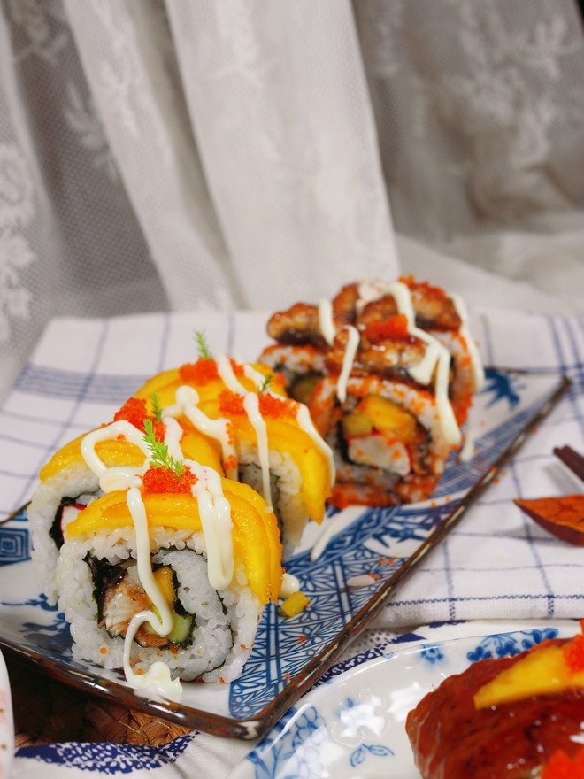 Mango Eel Sushi recipe