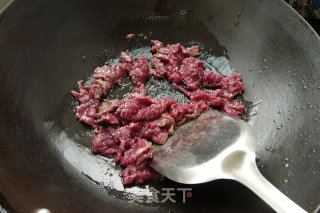 Fried Beef with Lotus Pond Three-color recipe