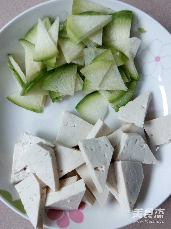 Tofu Soup with Radish and Shrimp Skin recipe