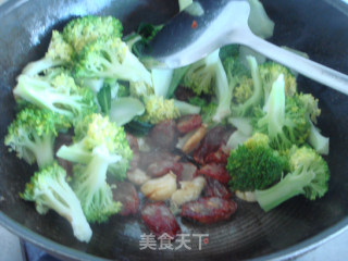 Stir-fried Sausage with Broccoli recipe