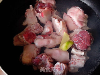 Stewed Pork Knuckles with Black Beans [good Tonic in Autumn] recipe