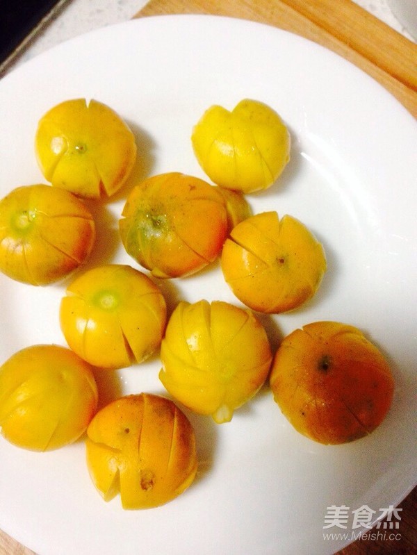 Stewed Red Dates and Kumquats with Brown Sugar Slices recipe