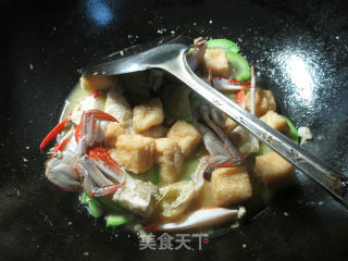 Boiled Crab with Tofu and Zucchini in Small Oil recipe